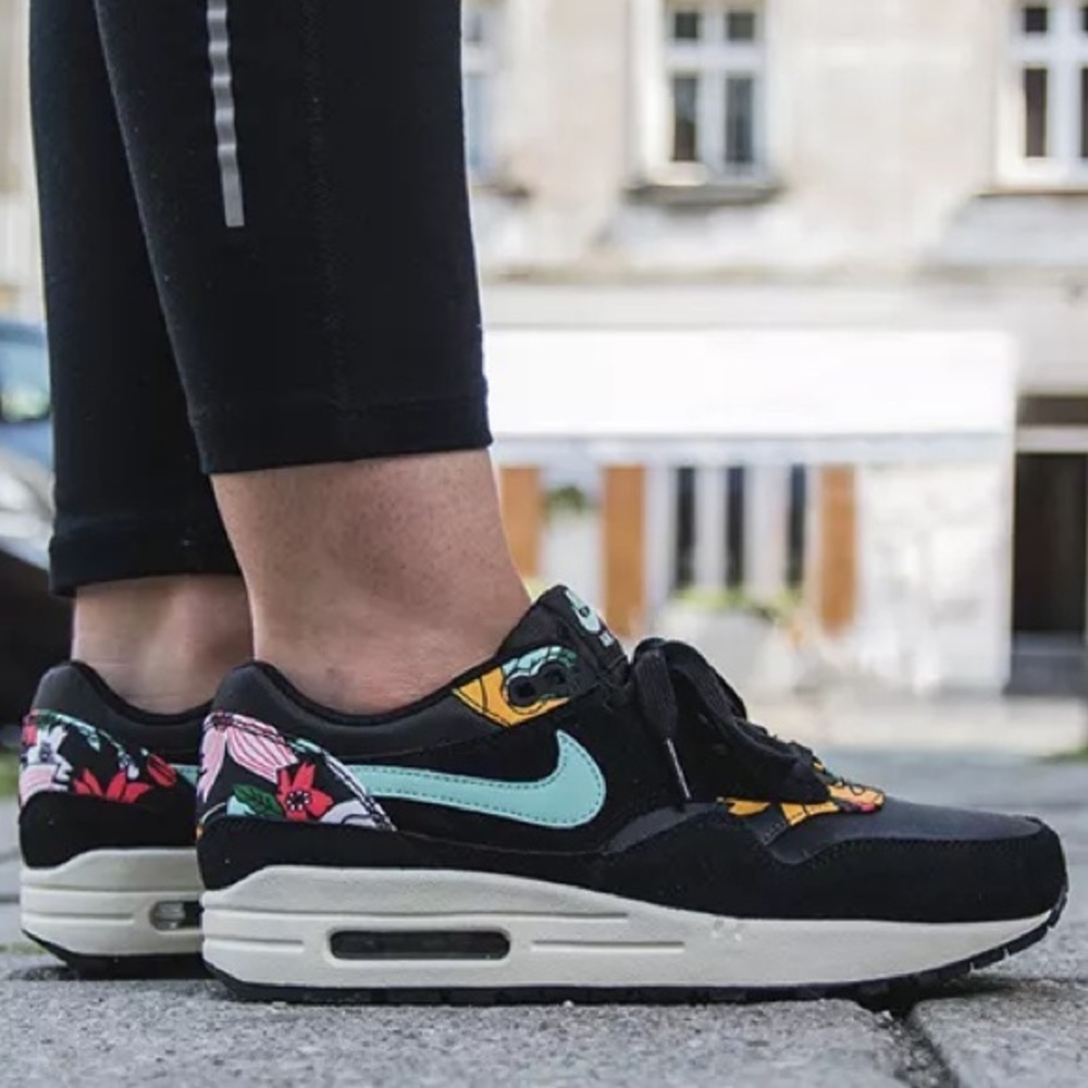 Nike Air Max 1 Aloha Sneakers 528898-003 Black Colorful Suede RARE | US 7.5 - Picture 2 of 11